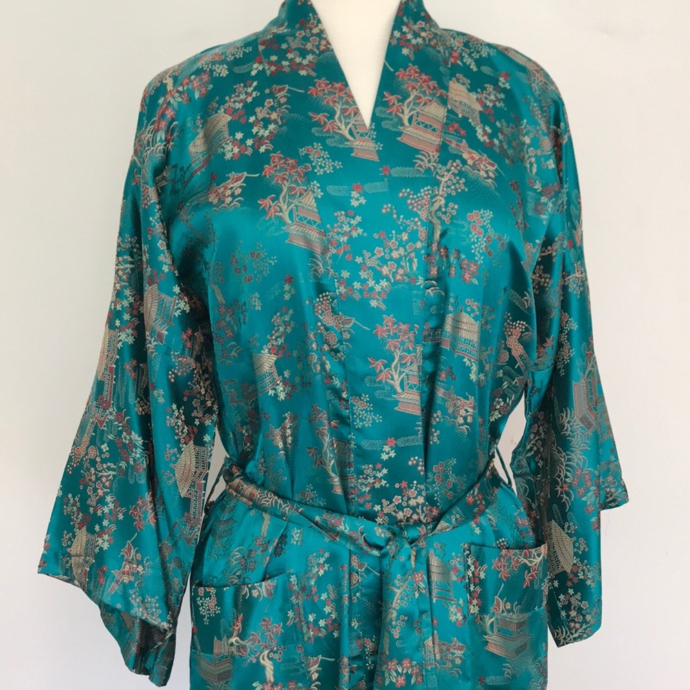 Vintage Oriental Kimono Robe